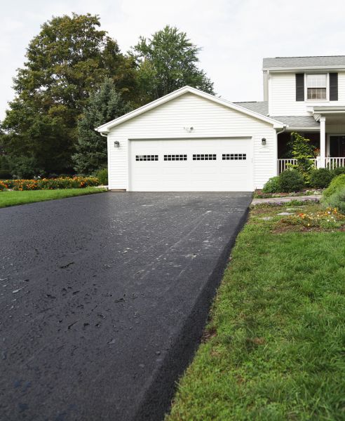 Blacktop Driveway Paving in Salinas