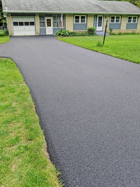Bitumen Driveway Installation in Salinas