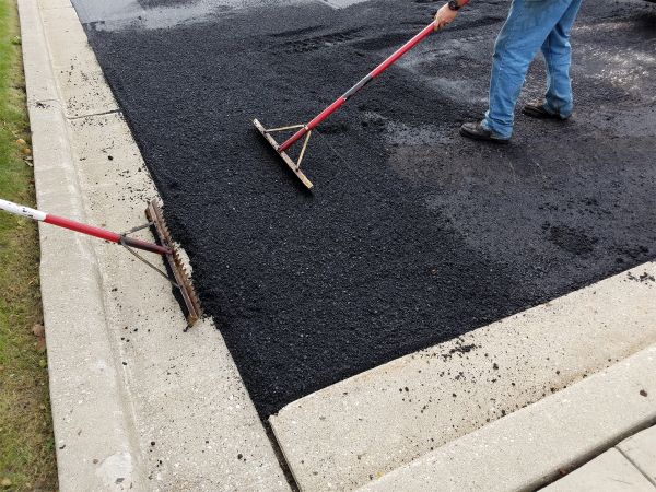 Asphalt Driveway Service in Salinas